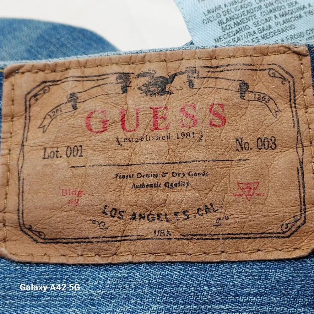 Guess Kennedy‎ Relaxed Tapered Jeans Mens 34x33 Medium Wash Blue Denim MB0A112D
